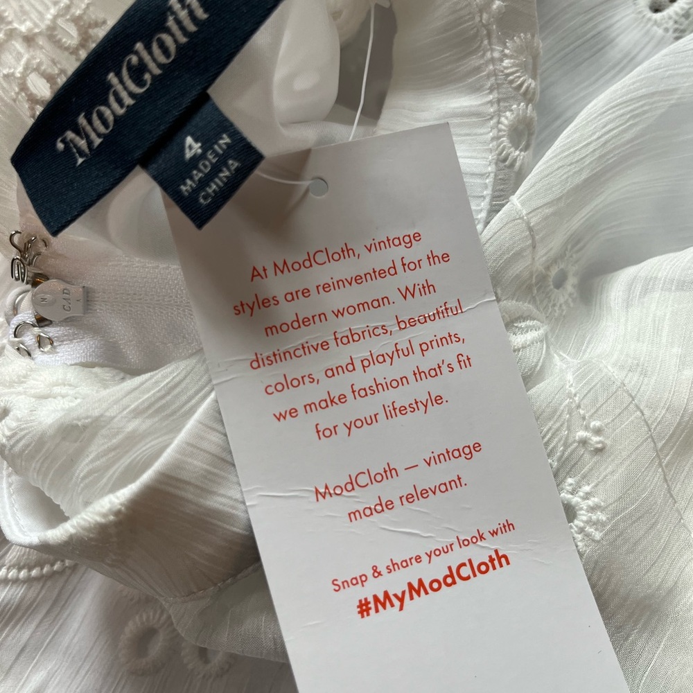 White eyelet lace Victorian/Edwardian style dress size 4 Modcloth - Picture 7 of 10